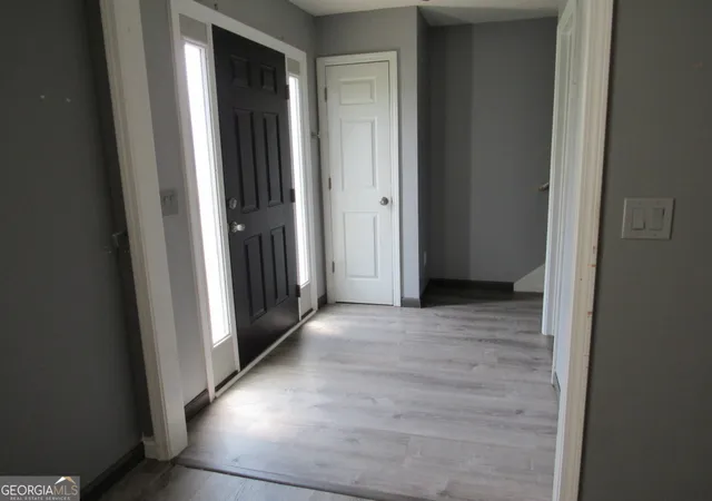 Photo 3 of Single family home for sale at 121 Westside Chase Sw, Cartersville, GA 30120 | MLS# 10813554 | Listing updated on 2026-09-03