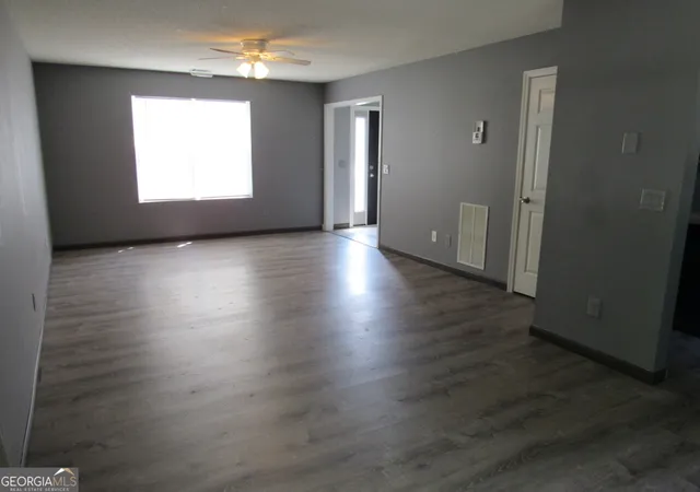 Photo 3 of Single family home for sale at 121 Westside Chase Sw, Cartersville, GA 30120 | MLS# 10813554 | Listing updated on 2026-10-02