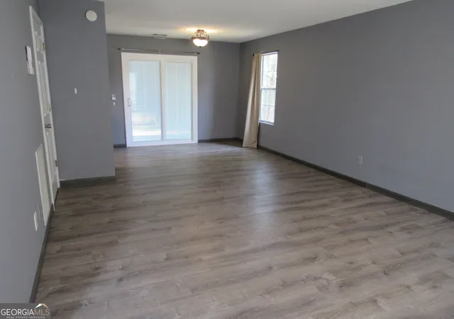 Photo 4 of Single family home for sale at 121 Westside Chase Sw, Cartersville, GA 30120 | MLS# 10813554 | Listing updated on 2026-10-02