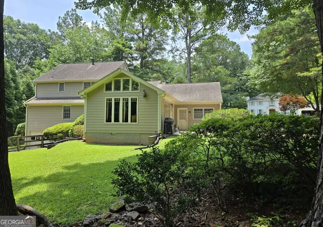 Photo 3 of Single family home for sale at 1726 W Point Cir, Marietta, GA 30068 | MLS# 10774715 | Listing updated on 2026-07-07