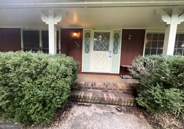 Photo 4 of Sale Pending at 6545 Katie Ln, Morrow, GA 30260 | MLS# 10826946 | Listing updated on 2026-10-20