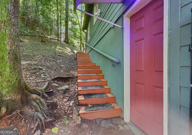 Photo 4 of Single family home for sale at 4273 Yonah Dam Rd, Toccoa, GA 30577 | MLS# 10824623 | Listing updated on 2026-08-26