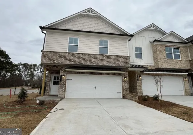2nd image of 11 Creekside Commons Dr, Hoschton, GA 30548 | MLS# 10481171