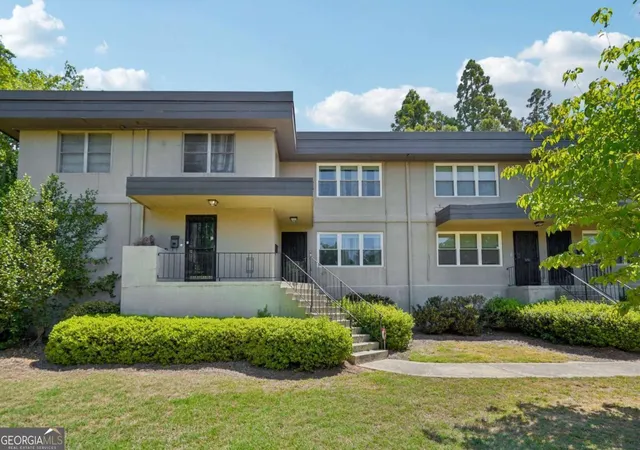 Photo 1 of Condo for sale at 284 Lakemoore Dr Ne #B, Atlanta, GA 30342 | MLS# 10738219 | Listing updated on 2026-06-11
