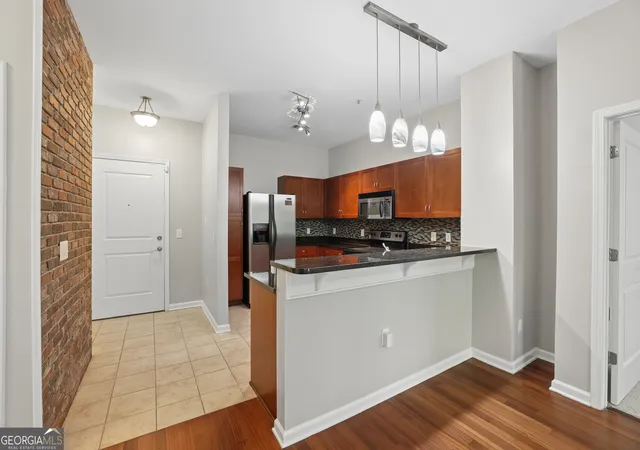 Photo 4 of Condo for sale at 870 Mayson Turner Rd NW #1208, Atlanta, GA 30314 | MLS# 10817896 | Listing updated on 2026-08-17