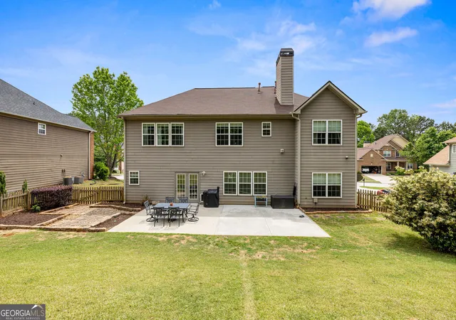 3rd image of 10 Stonebridge Pass, Newnan, GA 30265 | MLS# 10820625