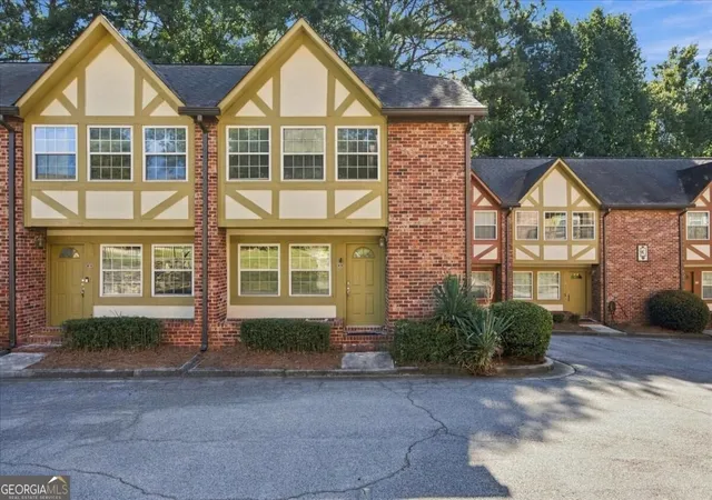 Condo for sale at 2825 Northeast Expy #J4, Atlanta, GA 30345 | MLS# 10878311