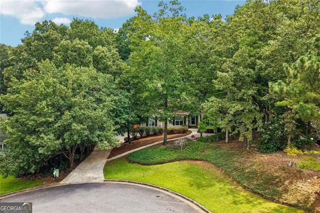 Photo 1 of Single family home for sale at 6940 Shady Oak Ln, Cumming, GA 30040 | MLS# 10844292 | Listing updated on 2026-10-26