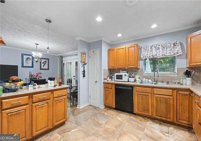 Photo 2 of Single family home for sale at 6825 Maddox Rd, Morrow, GA 30260 | MLS# 10831659 | Listing updated on 2026-09-07