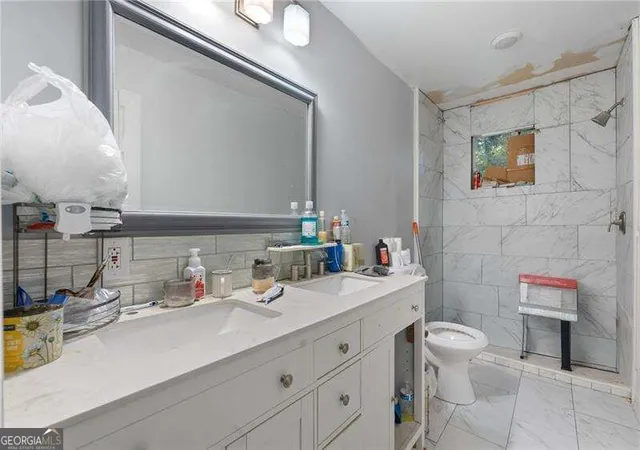 Photo 4 of Single family home for sale at 6825 Maddox Rd, Morrow, GA 30260 | MLS# 10831659 | Listing updated on 2026-09-07