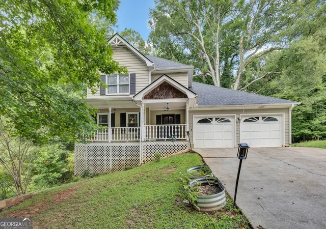 Photo 1 of Single family home for sale at 1515 Shoal Crk Dr Sw, Conyers, GA 30094 | MLS# 10810672 | Listing updated on 2026-09-16