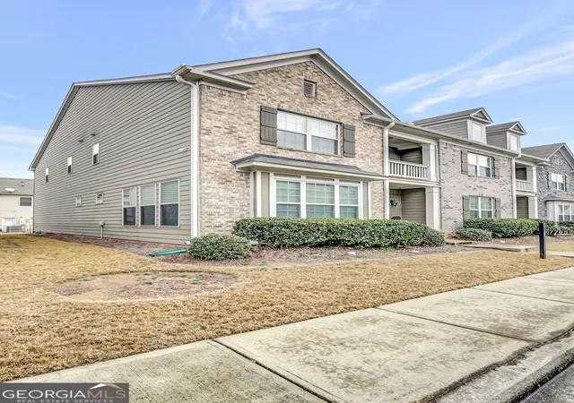 2nd image of 7765 Rutgers Cir, Fairburn, GA 30213 | MLS# 10696669