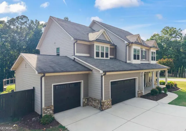 Photo 2 of Sale Pending at 5930 Mountain Laurel Walk, Flowery Branch, GA 30542 | MLS# 10792454 | Listing updated on 2026-08-26