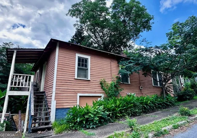 Photo 3 of Sale Pending at 1919 Hallman St Ne, Atlanta, GA 30317 | MLS# 10827695 | Listing updated on 2026-09-12