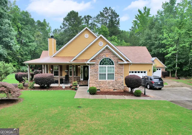 Photo 1 of Single family home for sale at 149 Marina Cir, Jackson, GA 30233 | MLS# 10824150 | Listing updated on 2026-09-07