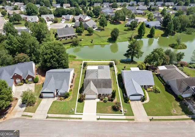 1st image of 112 Clubhouse Dr, Jefferson, GA 30549 | MLS# 10821542