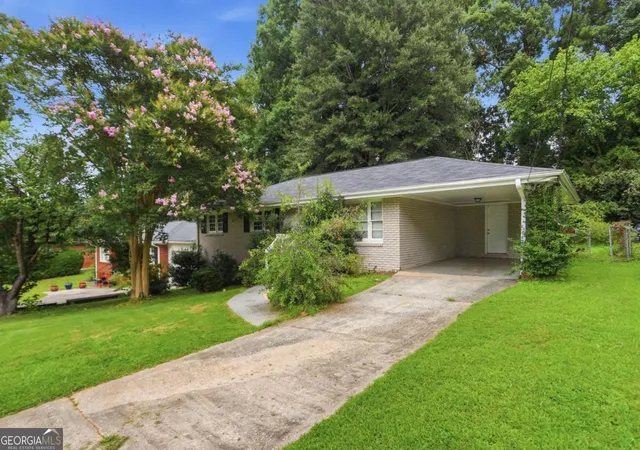 Photo 1 of Single family home for sale at 1068 Longshore Dr, Decatur, GA 30032 | MLS# 10819995 | Listing updated on 2026-10-02