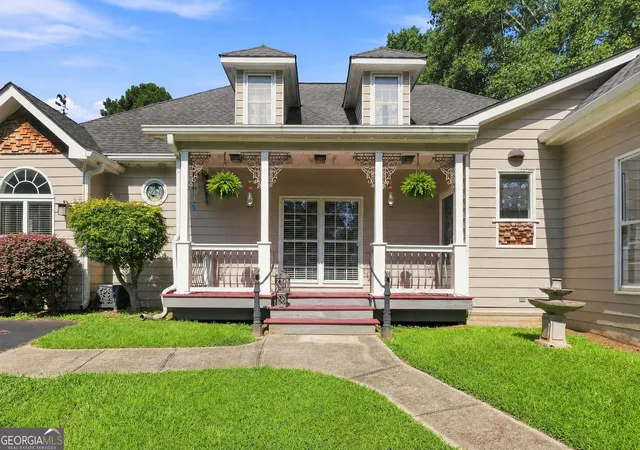 Photo 3 of Single family home for sale at 215 Dorsey Rd, Hampton, GA 30228 | MLS# 10831770 | Listing updated on 2026-09-07