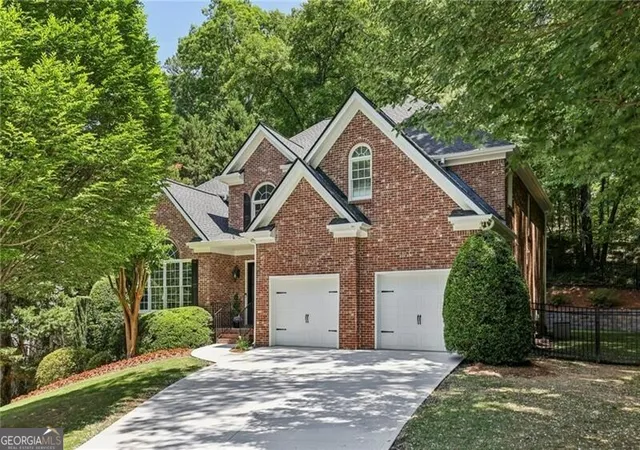 Homes for sale in Atlanta, GA | 11 Wieuca Tr Ne, Atlanta, GA 30342 | MLS# 10757744