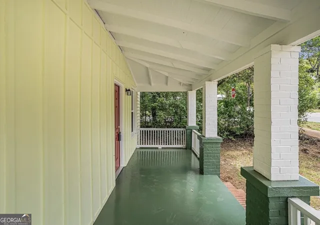 Homes for sale in Griffin, GA | 930 Ne W Broad Street, Griffin, GA 30223 | MLS# 10803488