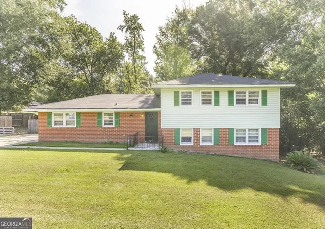 Photo 1 of Single family home for sale at 4404 Fairfax Dr, Macon, GA 31206 | MLS# 10828135 | Listing updated on 2026-08-19