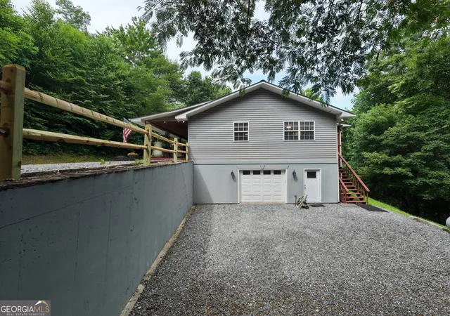 Photo 3 of Single family home for sale at 2228 Walls Mountain, Hiawassee, GA 30546 | MLS# 10794151 | Listing updated on 2026-08-11