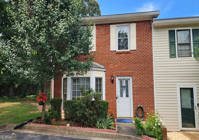 1st image of 284 Shaded Oaks Ln Se, Marietta, GA 30067 | MLS# 10806443