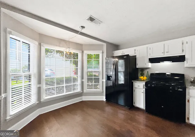 Listing Photo 5 - Condo for sale in building located at 284 Shaded Oaks Ln SE, Marietta, GA 30067