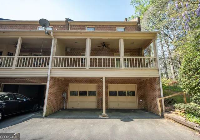 Listing Photo 2 - Condo for sale in building located at 179 Stratford Dr, Athens, GA 30605 - Unit #