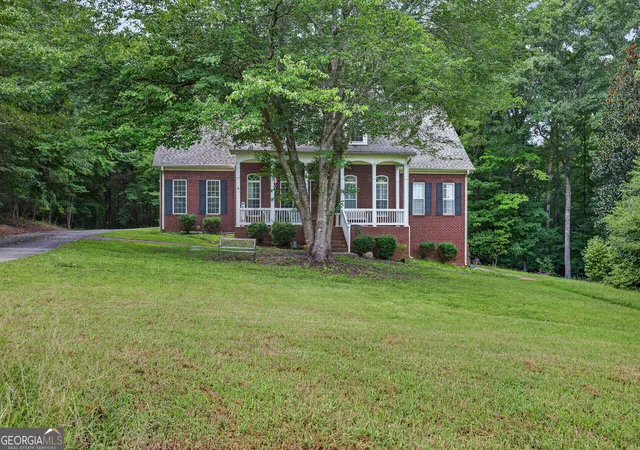 Photo 2 of Single family home for sale at 134 Avalon Dr, Mcdonough, GA 30252 | MLS# 10830322 | Listing updated on 2026-09-06