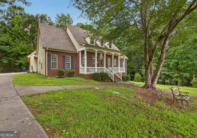 Photo 3 of Single family home for sale at 134 Avalon Dr, Mcdonough, GA 30252 | MLS# 10830322 | Listing updated on 2026-09-06