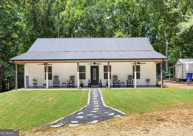 Photo 1 of Single family home for sale at 206 Lake Oglethorpe Dr, Arnoldsville, GA 30619 | MLS# 10826506 | Listing updated on 2026-09-11