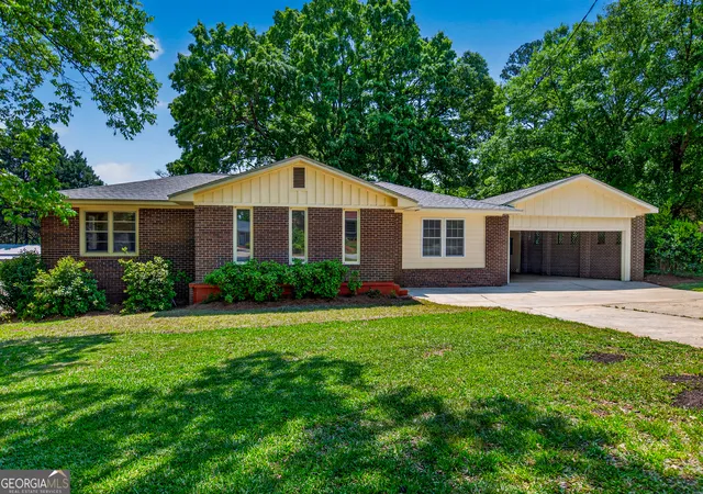 1st image of 121 N Chilton Crescent, Lagrange, GA 30240 | MLS# 10741523