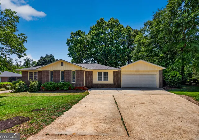 2nd image of 121 N Chilton Crescent, Lagrange, GA 30240 | MLS# 10741523