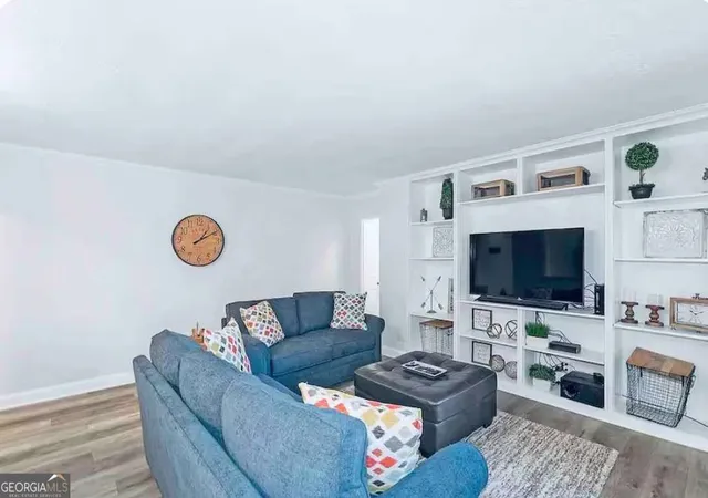 3rd image of 300 Peachtree St Ne #10O, Atlanta, GA 30308 | MLS# 10804402