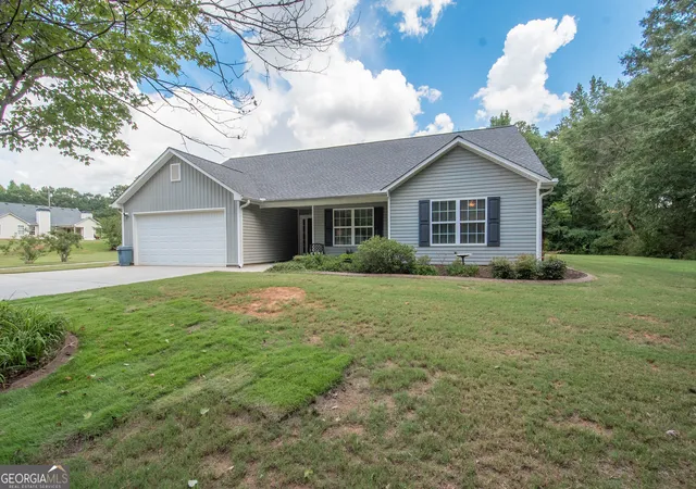 2nd image of 1106 Corinth Rd, Newnan, GA 30263 | MLS# 10821994