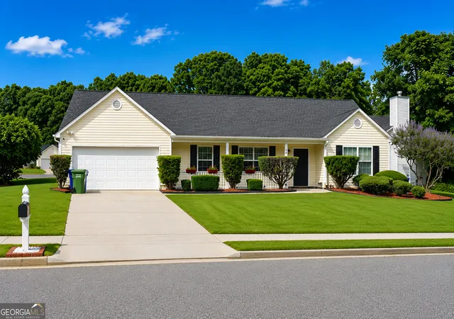 2nd image of 904 Meadow Walk Dr, Monroe, GA 30656 | MLS# 10787341