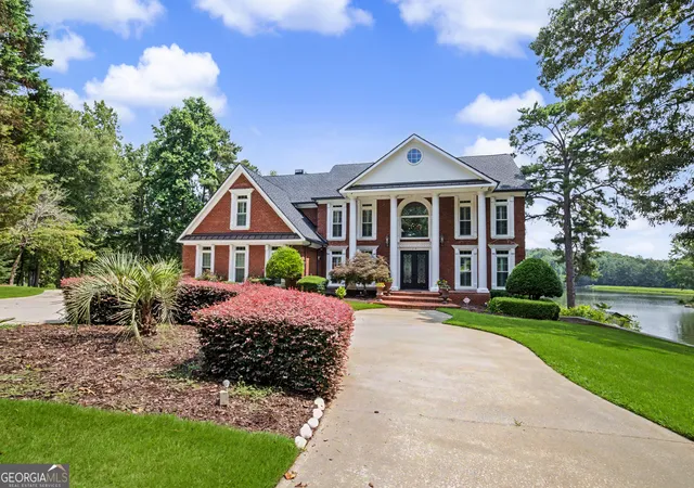Photo 2 of Mansion for sale at 15 Nick Price Nook, Sharpsburg, GA 30277 | MLS# 10800047 | Listing updated on 2026-09-07
