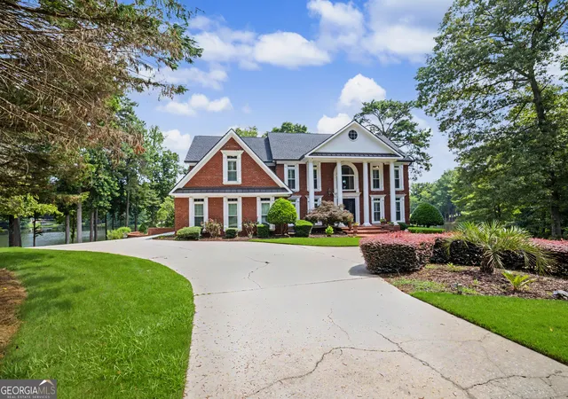 Photo 4 of Single family home for sale at 15 Nick Price Nook, Sharpsburg, GA 30277 | MLS# 10800047 | Listing updated on 2026-09-07