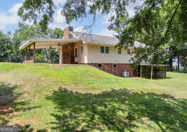 Homes for sale in Carnesville, GA | 6091 Stone Bridge Rd, Carnesville, GA 30521 | MLS# 10804826