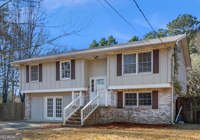Photo 2 of Single family home for sale at 1626 Pinebrook Dr, Griffin, GA 30224 | MLS# 10822602 | Listing updated on 2026-09-06