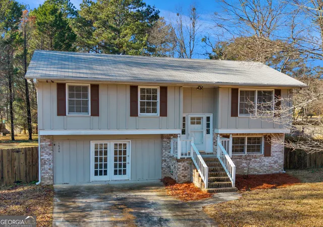 Photo 2 of Single family home for sale at 1626 Pinebrook Dr, Griffin, GA 30224 | MLS# 10822602 | Listing updated on 2026-09-06