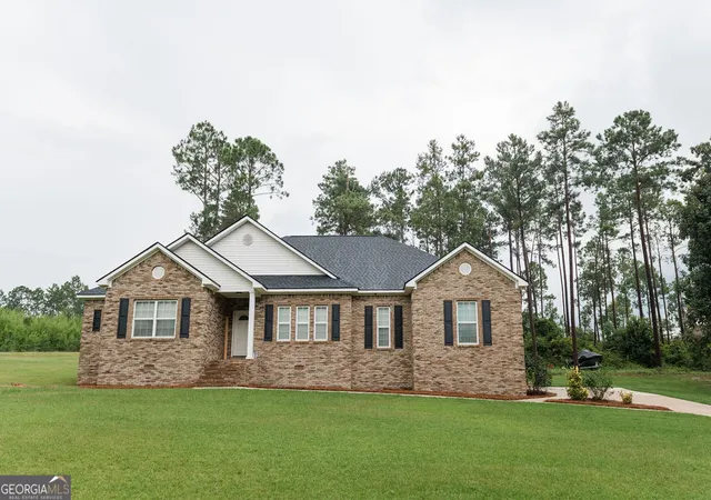 Photo 1 of Single family home for sale at 28 Oak Ridge Dr, Butler, GA 31006 | MLS# 10826956 | Listing updated on 2026-09-17