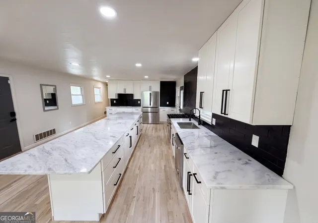 2nd image of 3807 Greenhill Dr, Atlanta, GA 30341 | MLS# 10762659