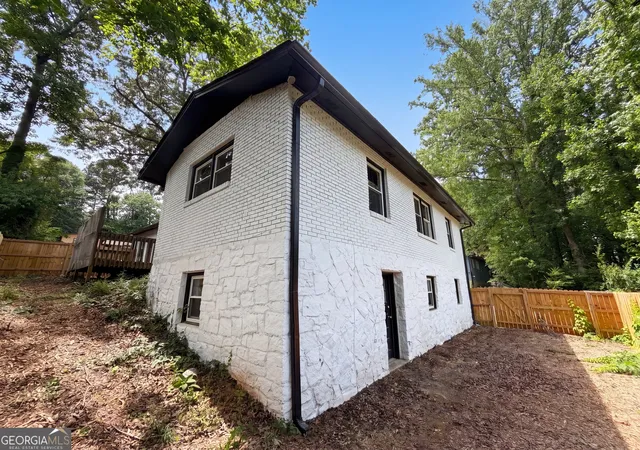 Photo 4 of Single family home for sale at 3807 Greenhill Dr, Chamblee, GA 30341 | MLS# 10762659 | Listing updated on 2026-10-02