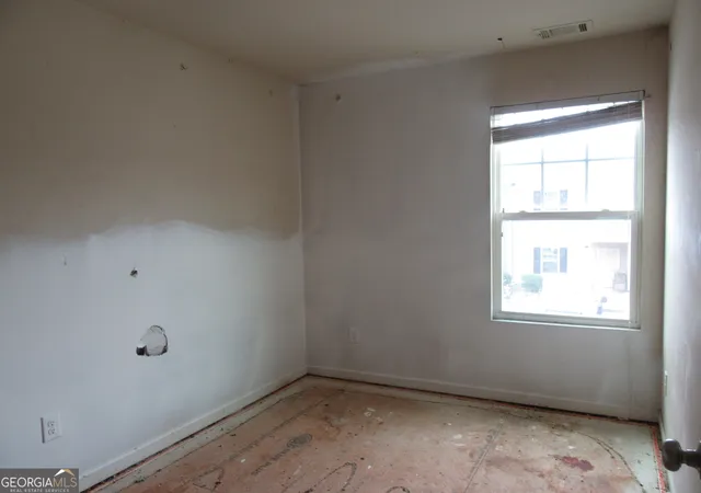 Photo 2 of Sale Pending at 4038 Braxton Pl SW, Atlanta, GA 30331 | MLS# 10795794 | Listing updated on 2026-08-08