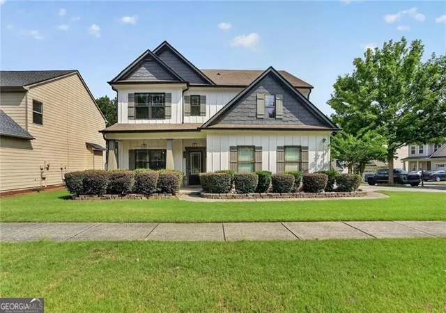 1st image of 1666 Stoney Chase Dr, Lawrenceville, GA 30044 | MLS# 10804372