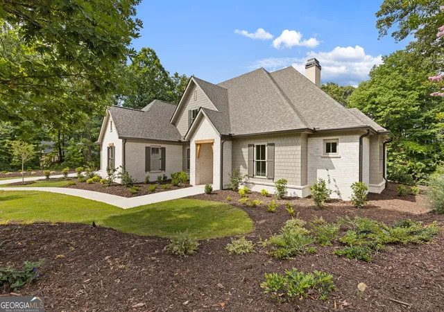 Photo 2 of Single family home for sale at 5416 Planting Fld Ln, Flowery Branch, GA 30542 | MLS# 10761386 | Listing updated on 2026-09-06