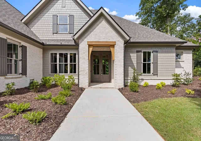 Photo 3 of Single family home for sale at 5416 Planting Fld Ln, Flowery Branch, GA 30542 | MLS# 10761386 | Listing updated on 2026-09-06