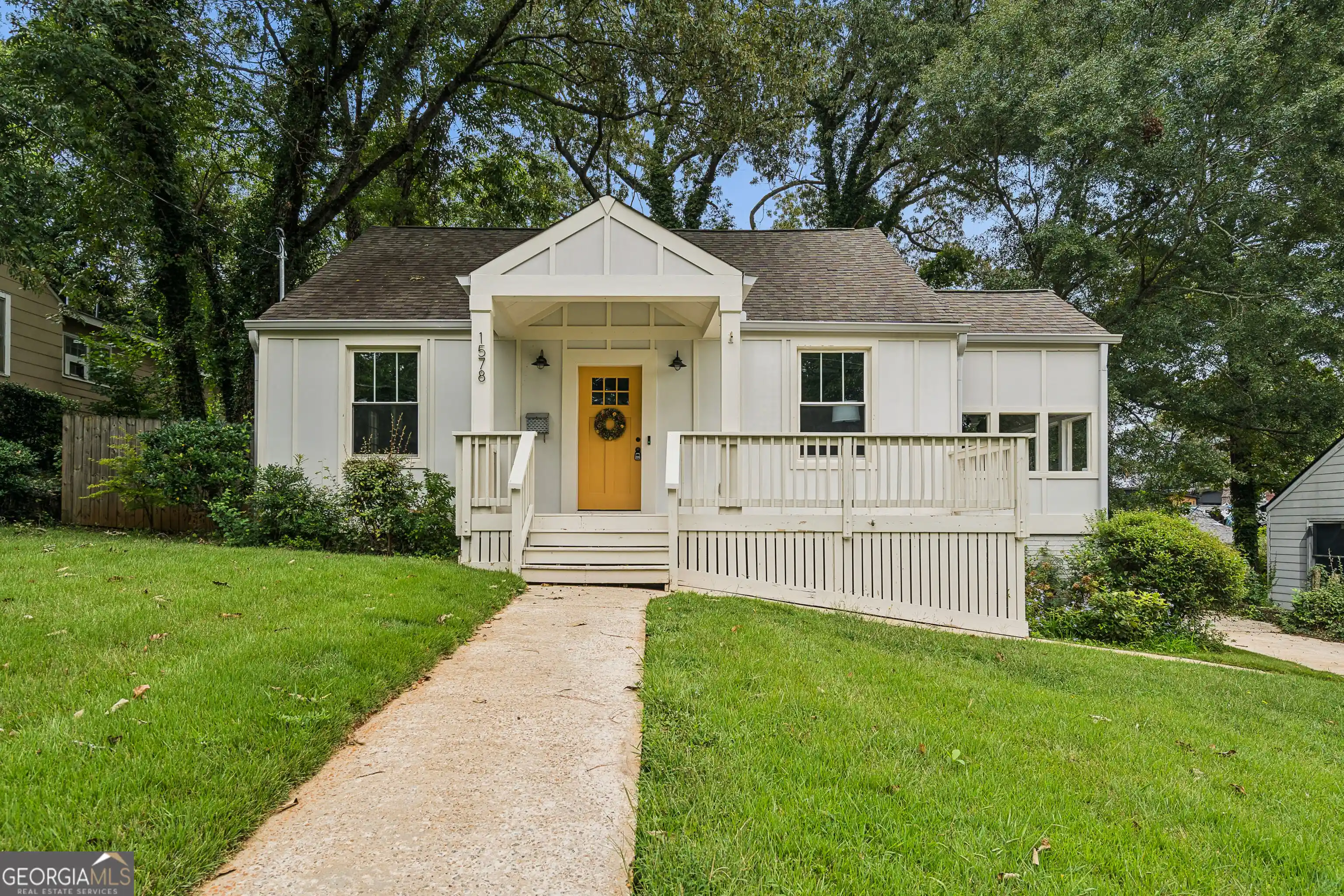 Photo 1 of Single family home for sale at 1578 Belmont Ave Sw, Atlanta, GA 30310 | MLS# 10851918 | Listing updated on 2026-10-16